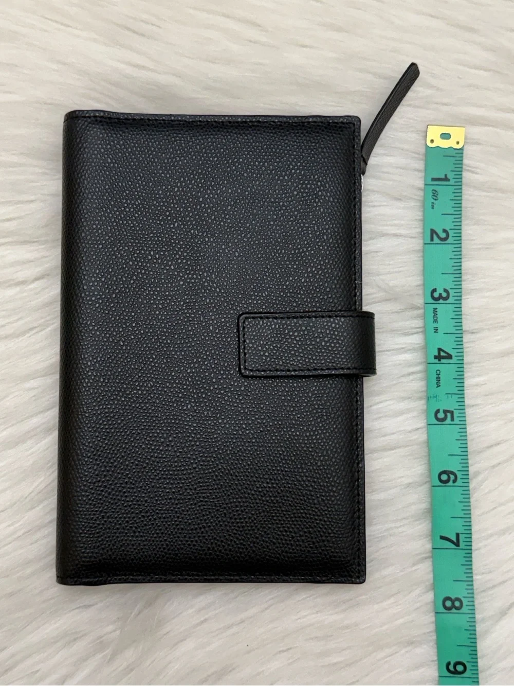 EVERLANE - BLACK TEXTURED PEBBLED LEATHER TRAVELER BIFOLD WALLET